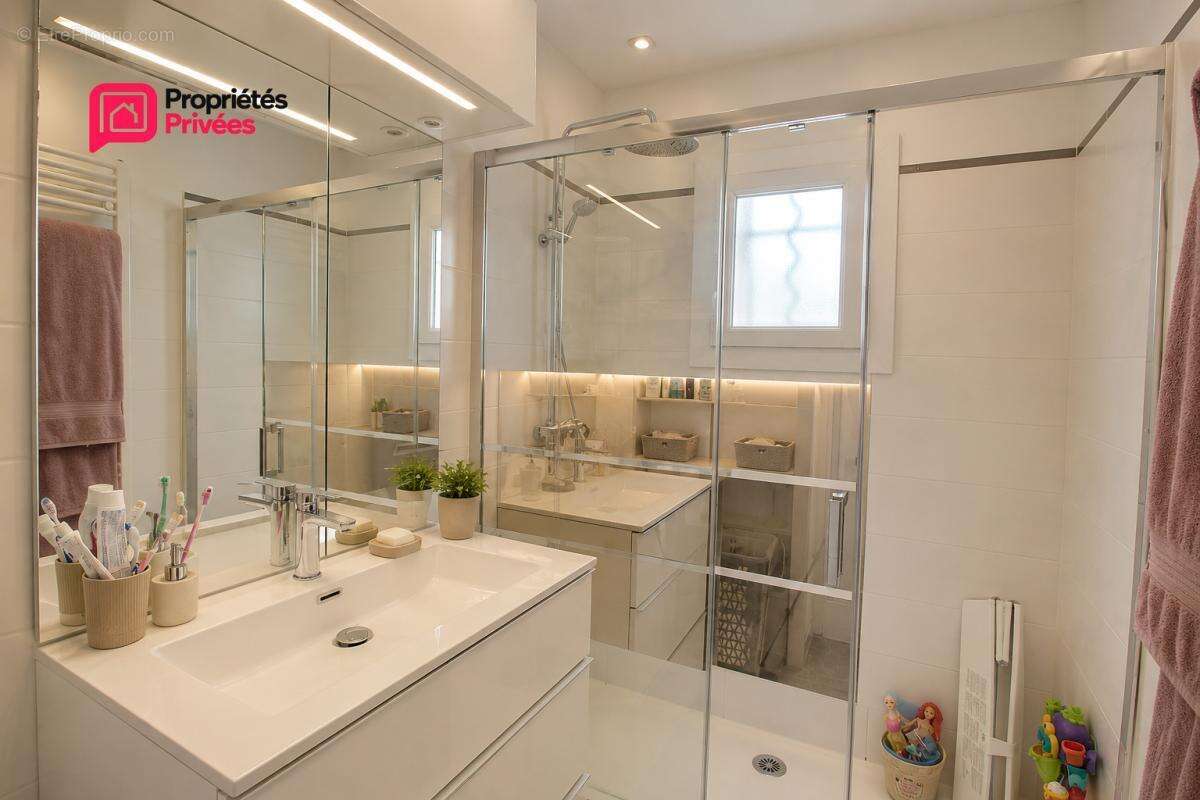 Villa Uzès 4 pièce(s) 87 m2 ,3 chambres , terrain de 387m2 , Terrasse - photo 7