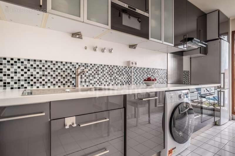 Appartement à SURESNES