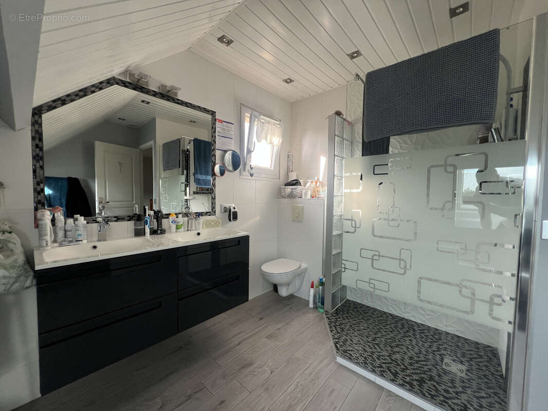 Maison à LA QUEUE-EN-BRIE