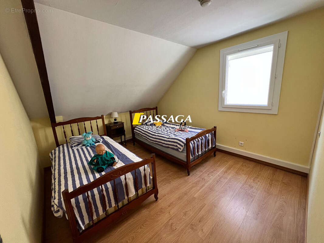 Maison à ONET-LE-CHATEAU