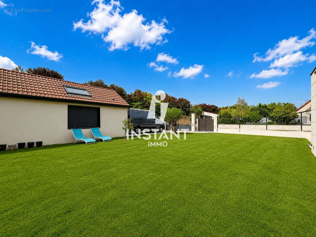 Maison 192 m² à Gretz-Armainvilliers  - photo 2