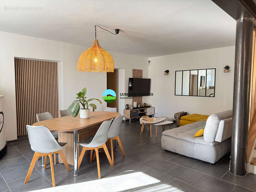 Maison à PERNES-LES-FONTAINES