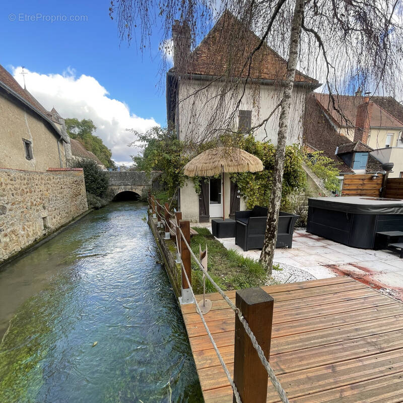 Maison à SAINT-BOUIZE