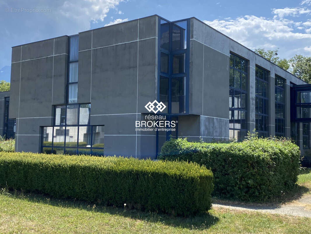 Commerce 455 m² à Montbonnot-Saint-Martin  - photo 9