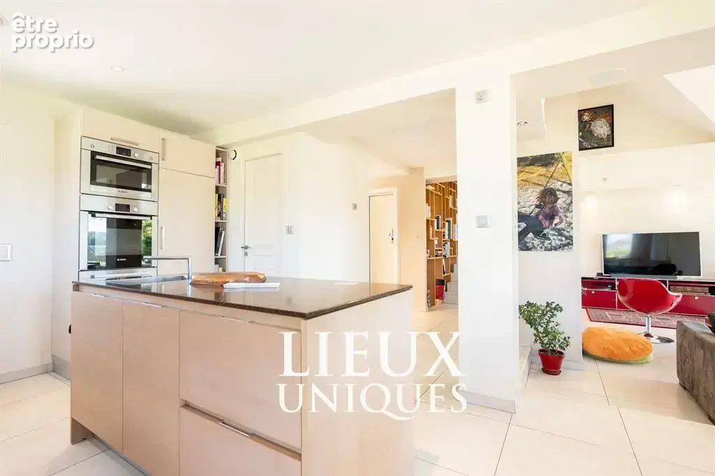 Lieux uniques ® x propriétés privées propose propriete de 147 m² - terrain de 2050 m² 5 km de la gar - photo 10