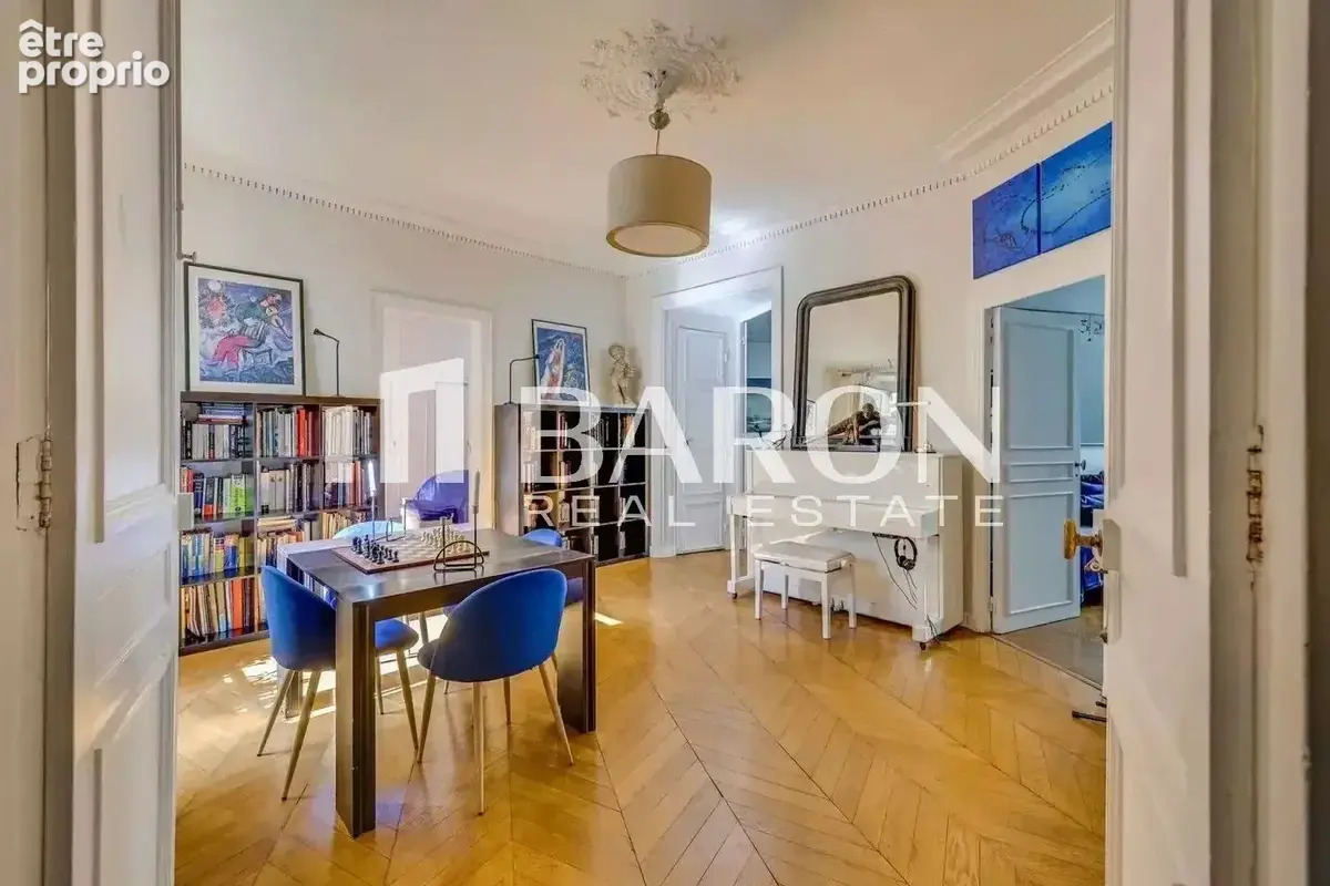 PARIS IXe - 130 m² - 5 pièces - 3 chambres - photo 6