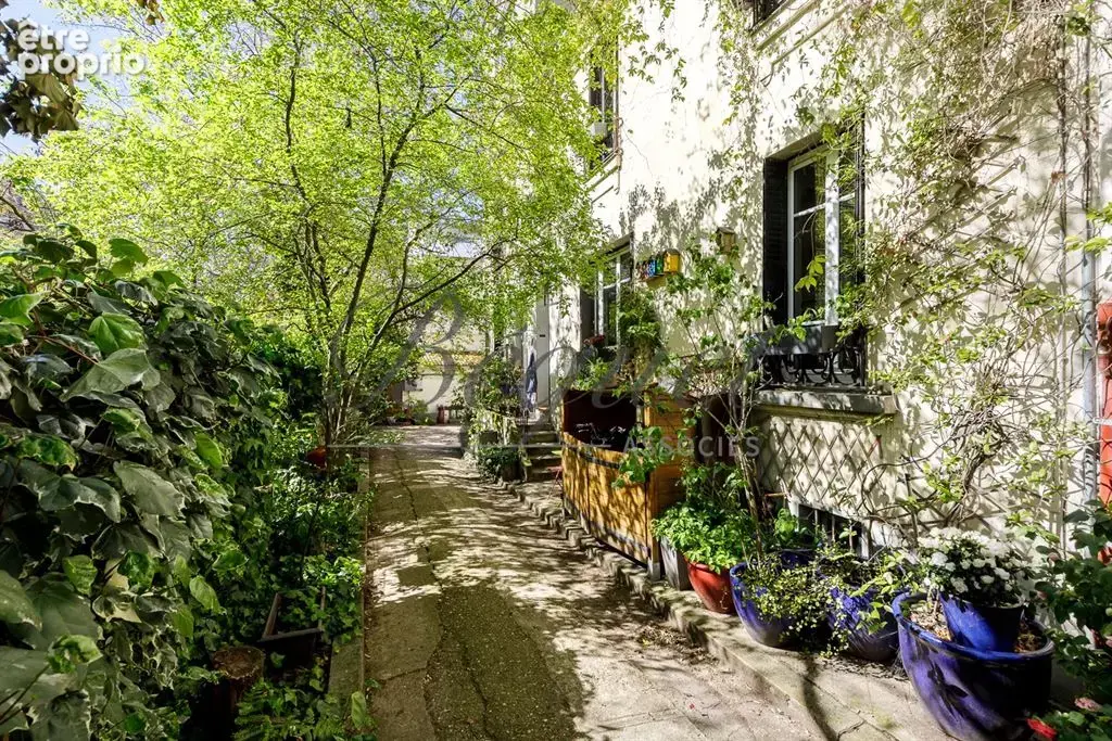 Paris 14e (75014), quartier Alésia — Maison familiale de 170 /207 m² avec terrasse, studio indépendant et stationnement - photo 3