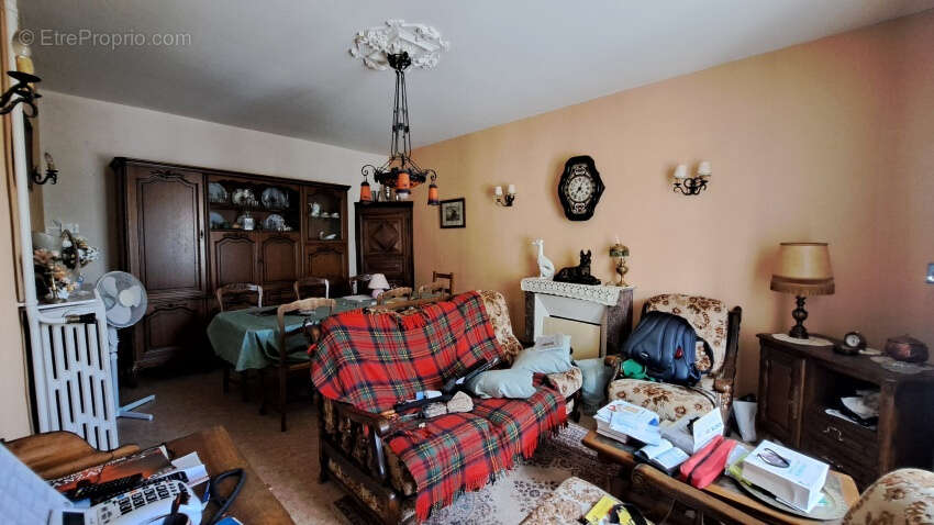 Maison à MANZAT