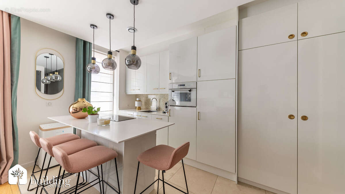 Appartement à PARIS-17E