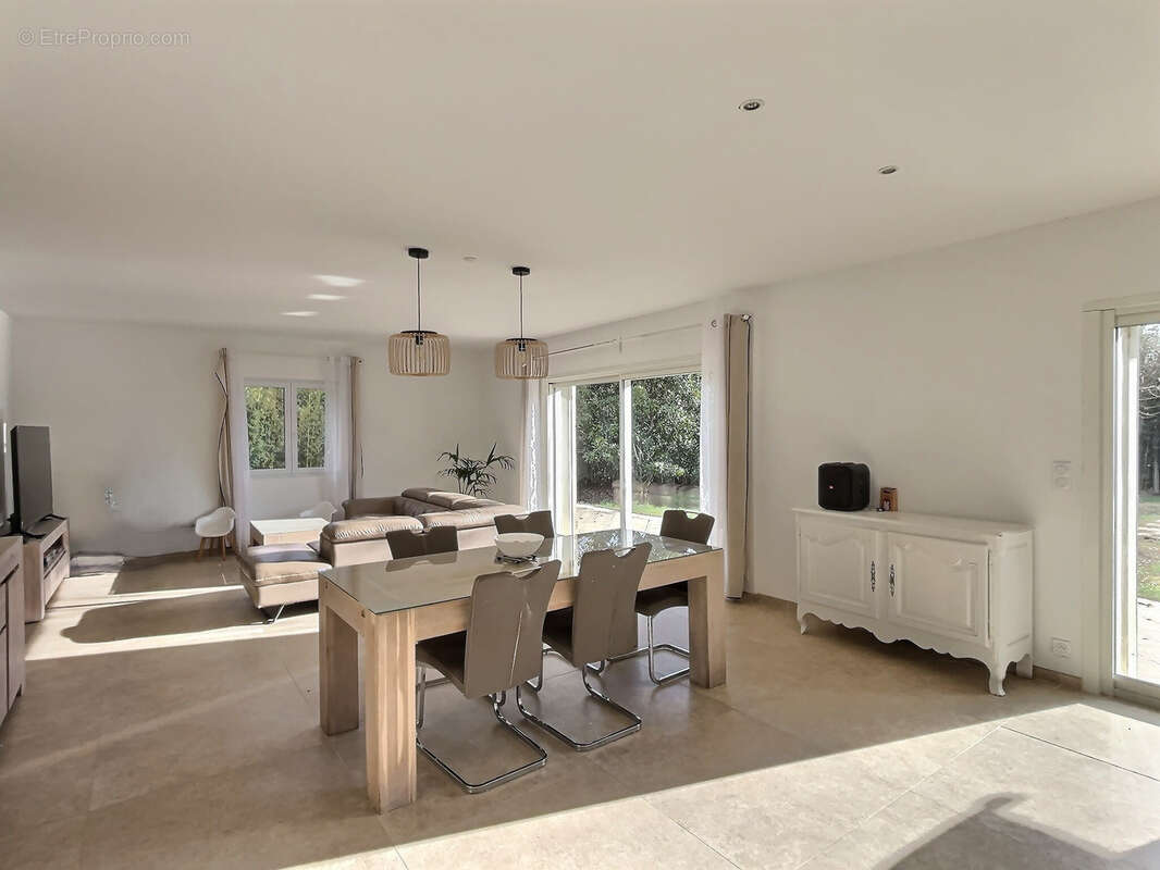 Maison à LANSARGUES