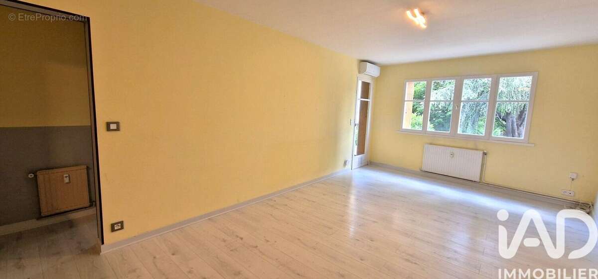 Photo 2 - Appartement à LE BEAUSSET