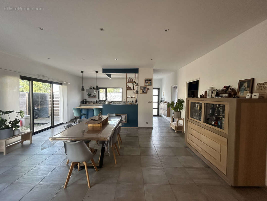 Maison recente de plain pied - - photo 3