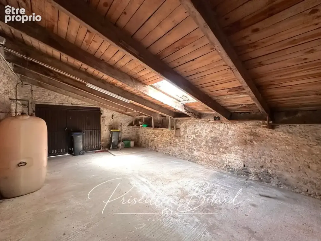 Maison à rénover avec grandes dépendances. Fort potentiel - photo 7