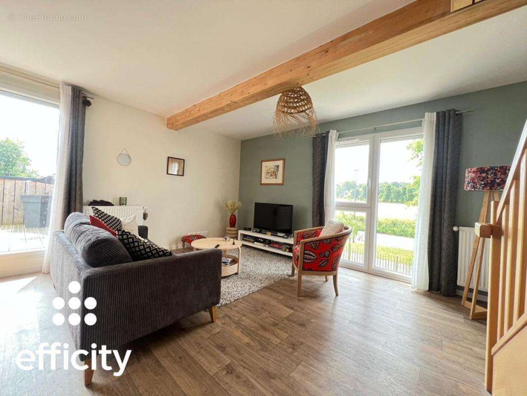 Appartement à ORGERES