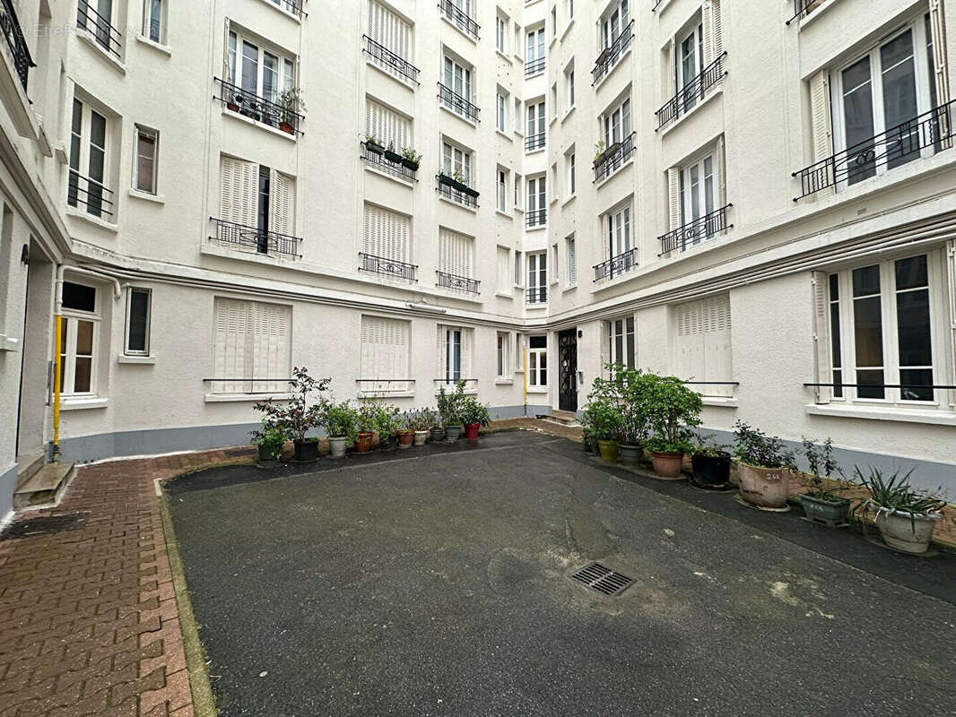 Appartement à PARIS-18E