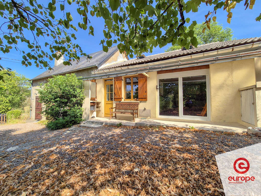 Maison 4 pièces de 105m2 avec jardin et dépendances au porte du Morvan - photo 2