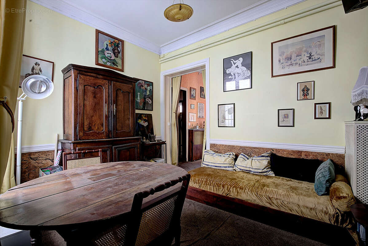 Appartement à PARIS-18E