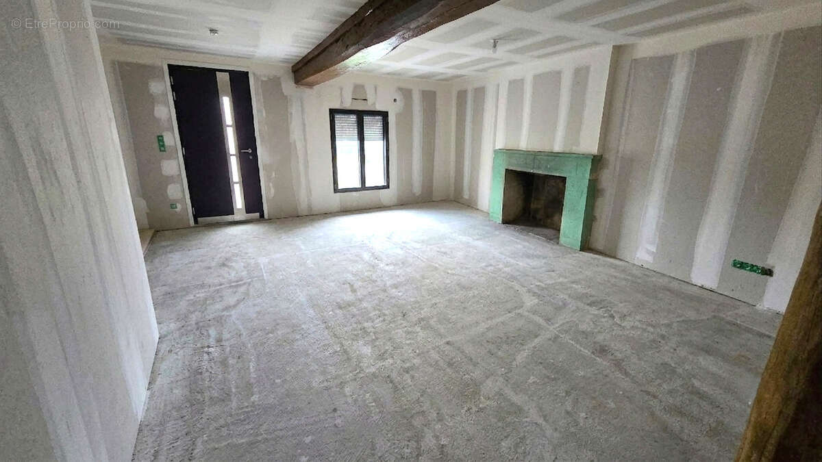 Charentaise de caractère entièrement rénovée - Proche Surgères - photo 5
