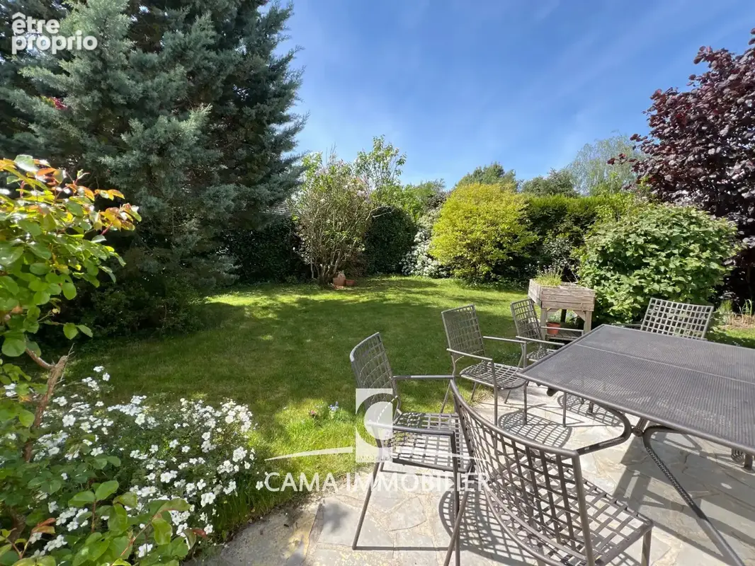 Photo Maison à Buc au prix de 760 000€