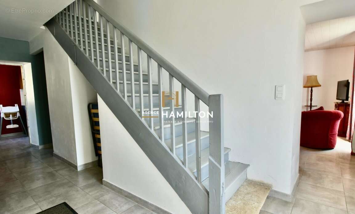 Maison à VILLENEUVE-SUR-VERE