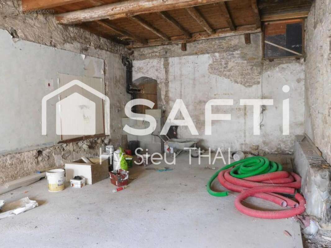 Appartement 600 m² à Thoirette  - photo 7