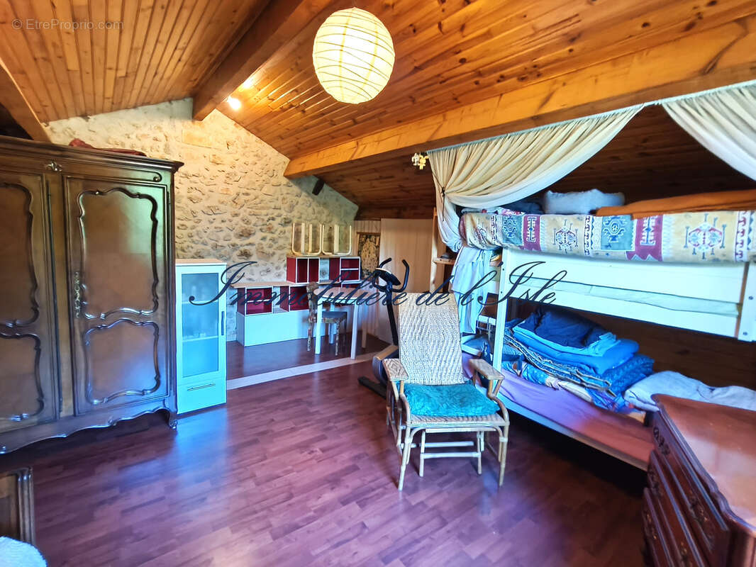 Campagne perigourdine, maison en pierre + gite sur 8000 m2 - photo 29