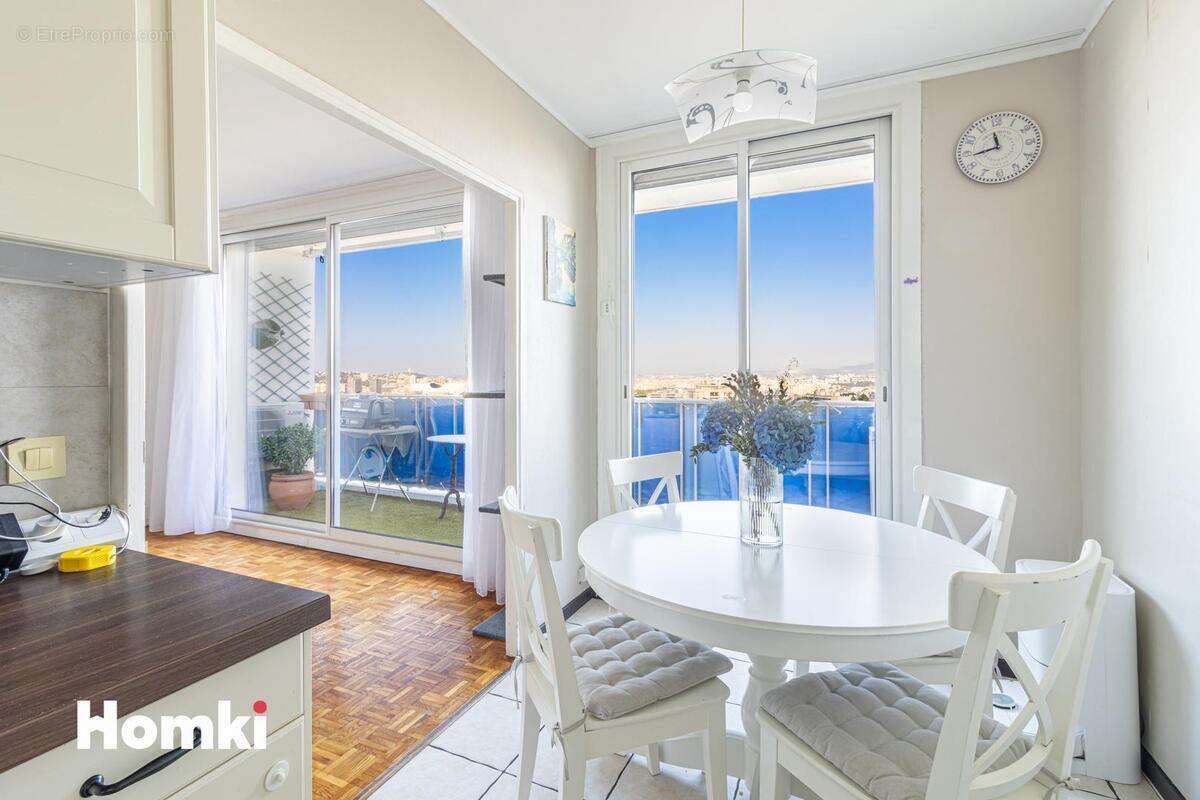 Appartement à MARSEILLE-9E