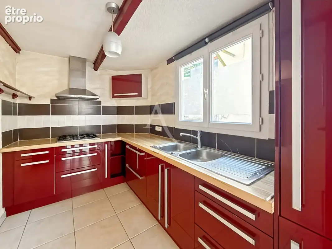 Beau T4 rénové en maison de ville au calme, véranda et balcon ! - photo 6