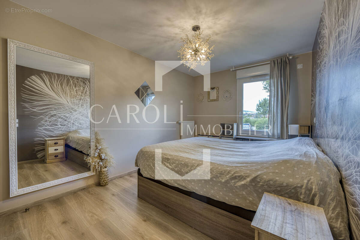 Appartement à POISY