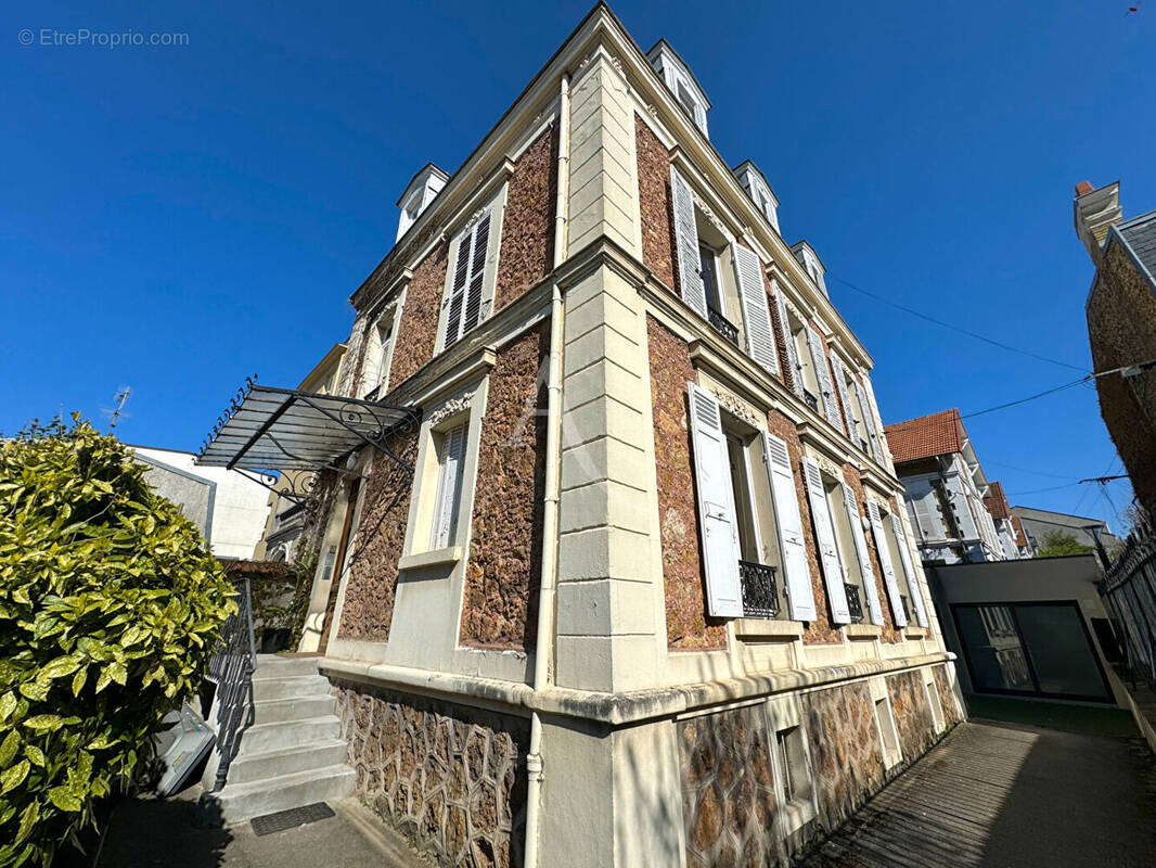 Appartement à FONTENAY-SOUS-BOIS