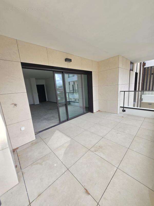 Appartement à MARSEILLE-8E