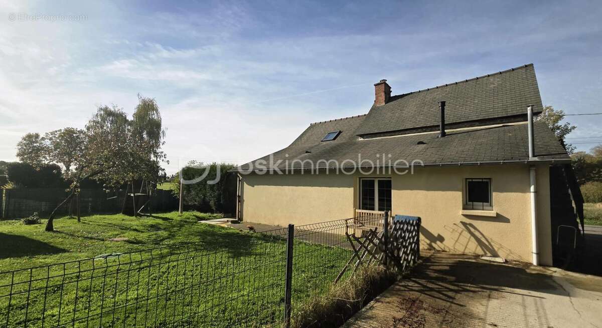 Maison à SAINT-BRICE-EN-COGLES