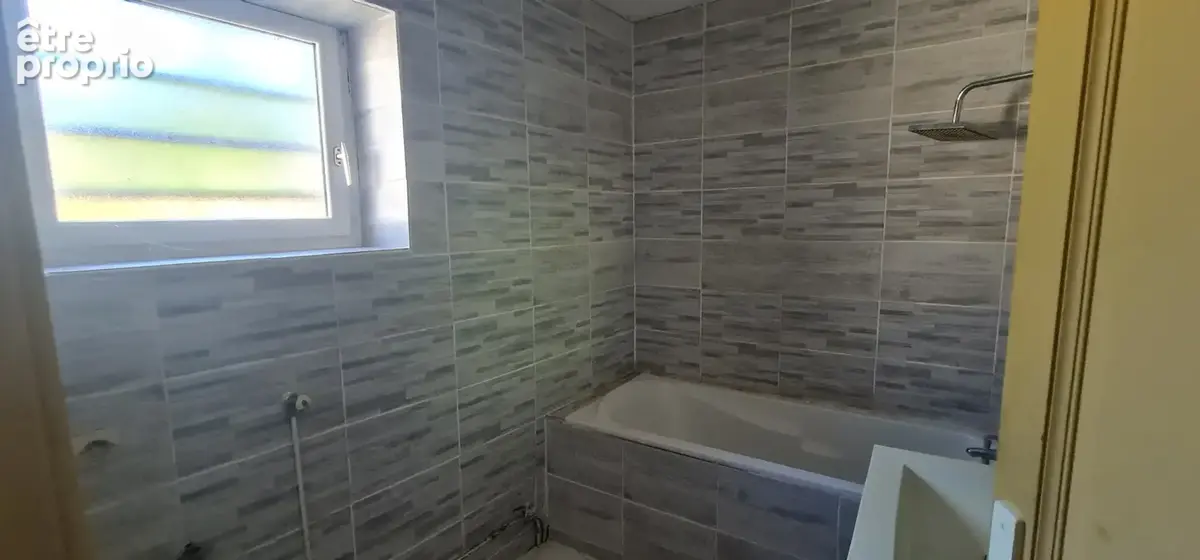 Maison avec dépendances - photo 5