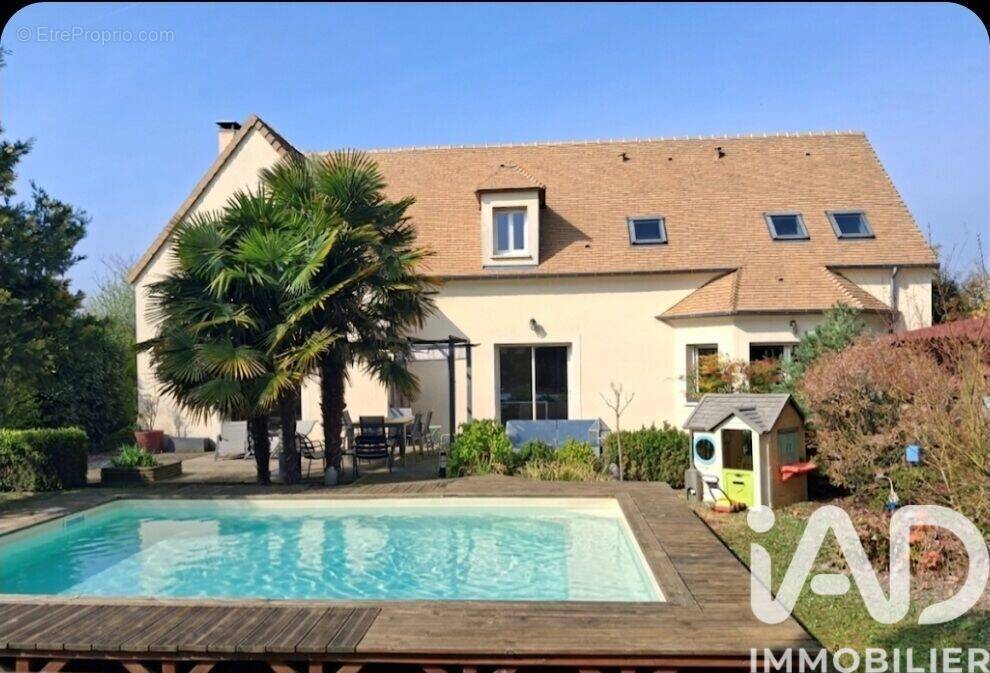 Photo 1 - Maison à NEAUPHLE-LE-VIEUX