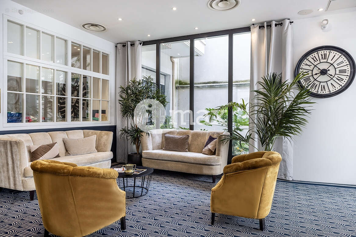 Levallois - studio - 240 000 euros fai - photo 4