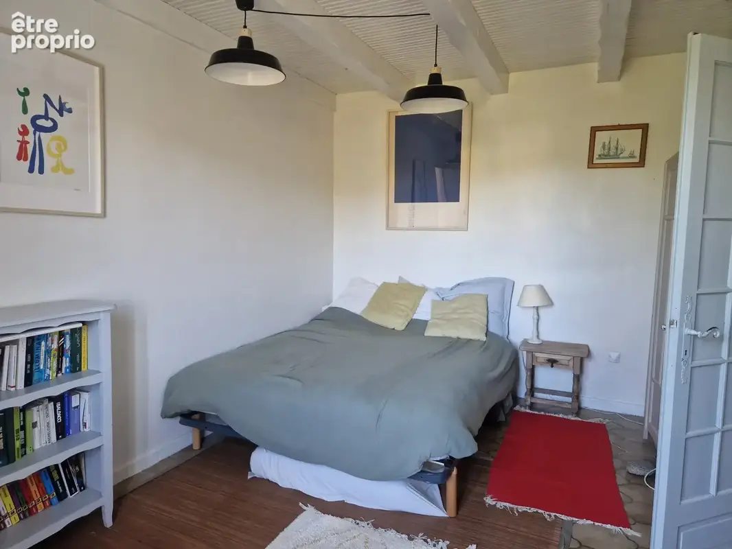 Maison familiale en bon état au centre de l'Ile - photo 8