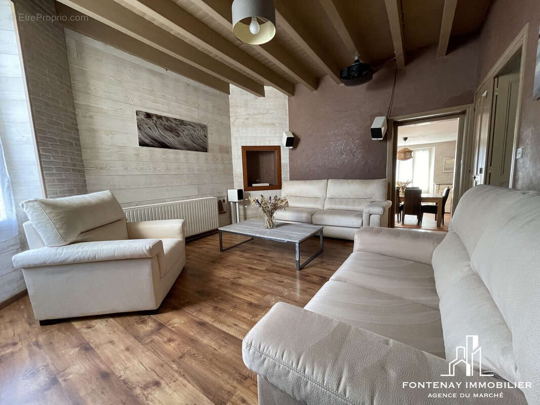 Maison 268 m² à Nalliers  - photo 5