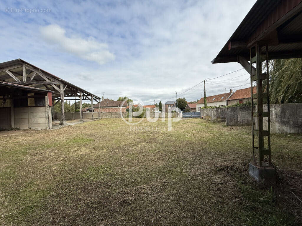 Autre à ESTREES-LES-CRECY