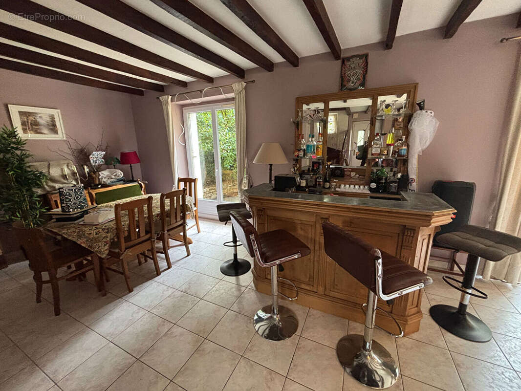 Maison à LE ROC-SAINT-ANDRE