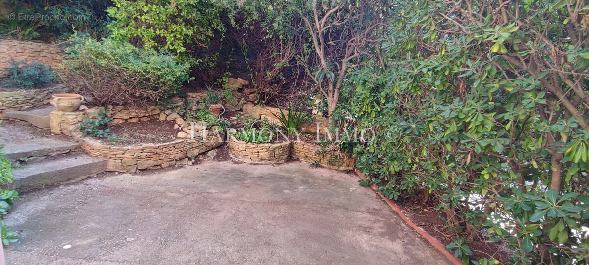 Appartement à SANARY-SUR-MER