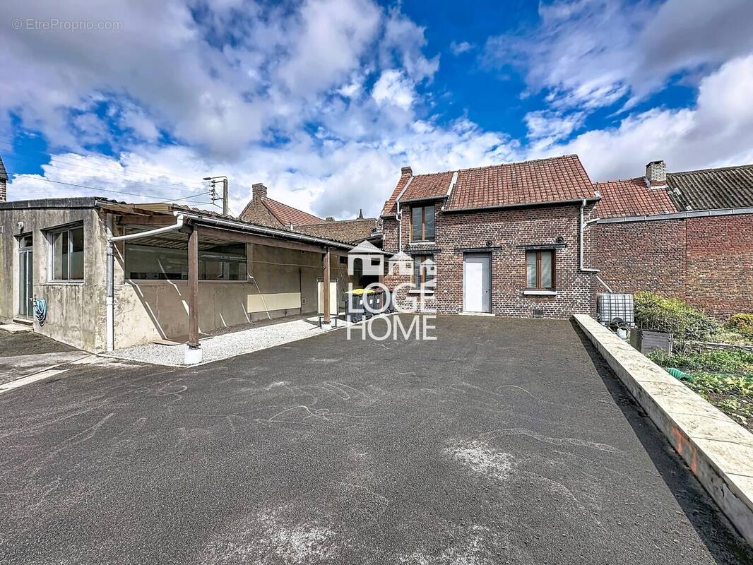 Commerce 220 m² à Loos-En-Gohelle  - photo 2