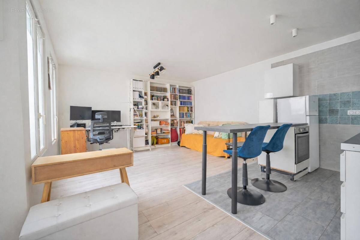 Appartement à PARIS-18E