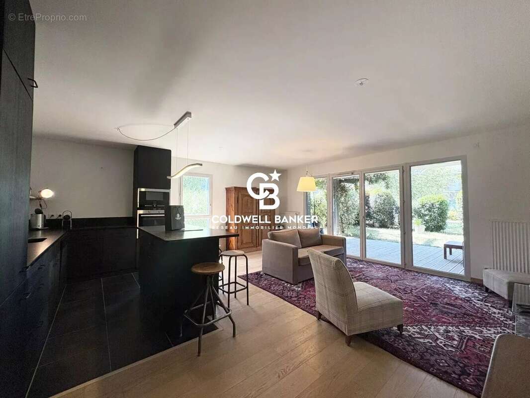 Appartement à CHENS-SUR-LEMAN