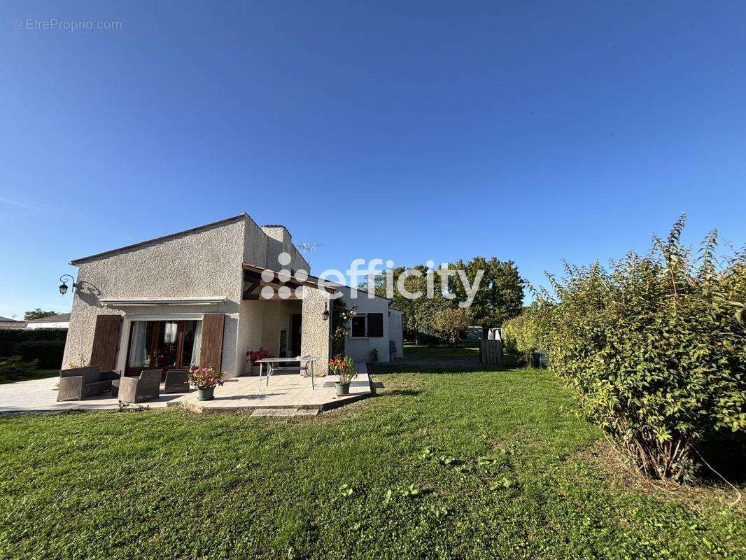 Maison à AIGREFEUILLE-D&#039;AUNIS