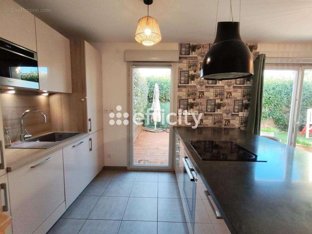 Appartement à CHASSIEU