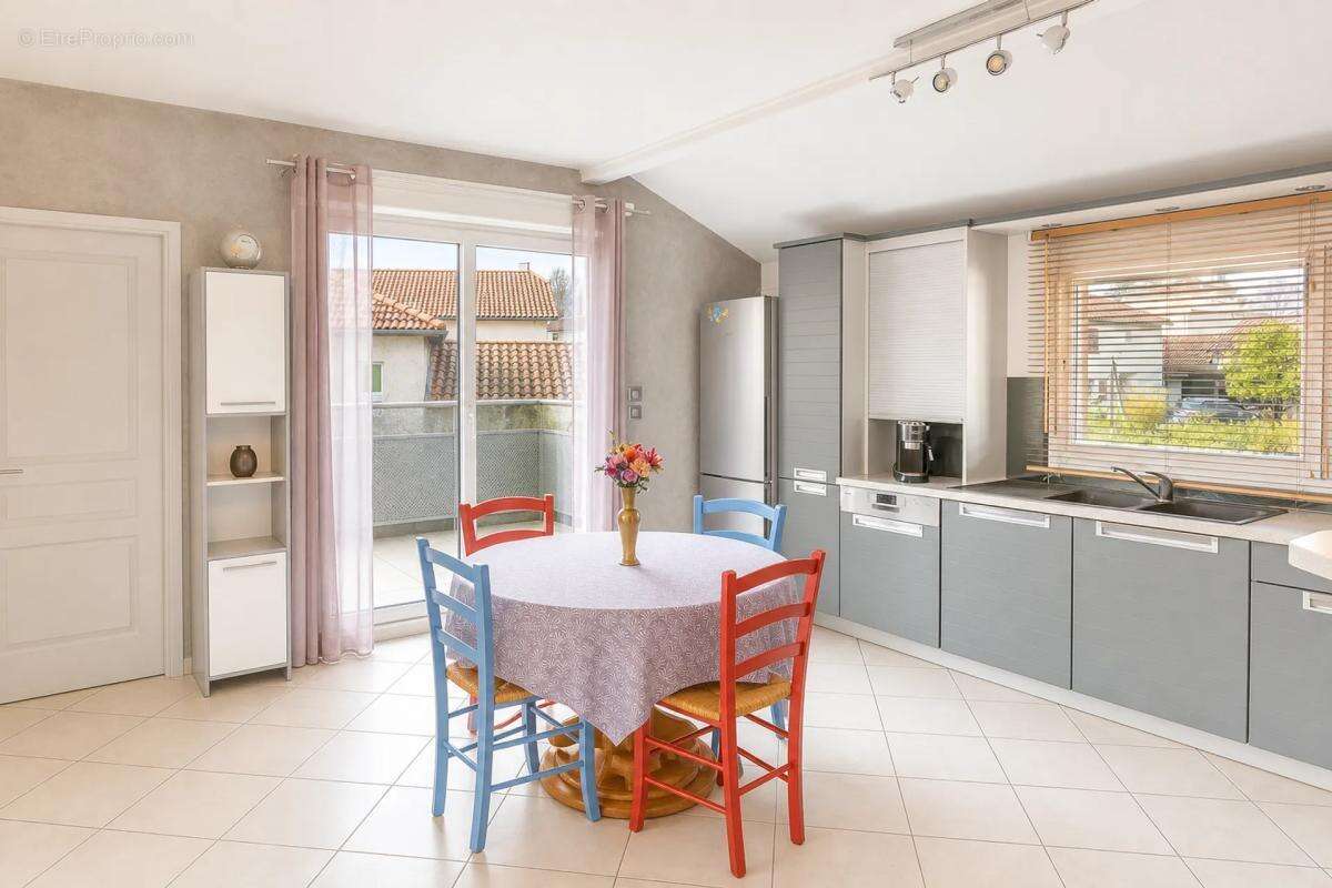 Appartement à VALENCIN