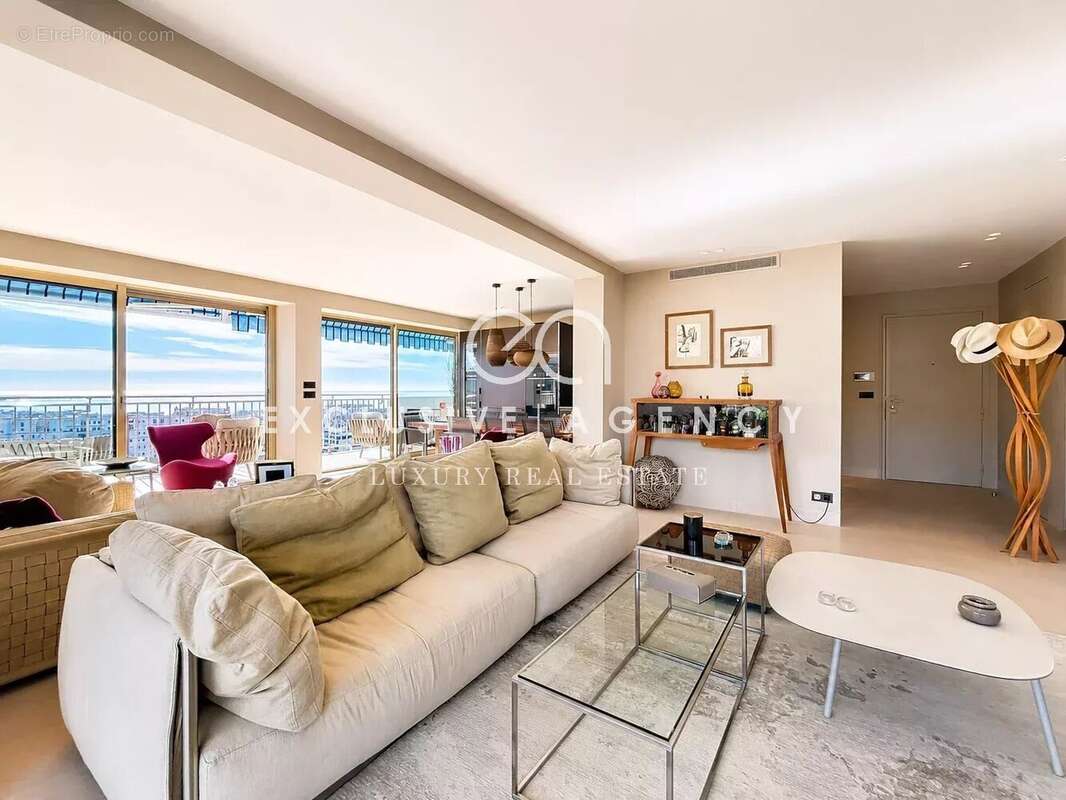 CANNES  Appartement 4 pièces 112m² à vendre Terrasse 53m² Vue mer exceptionnelle - photo 4