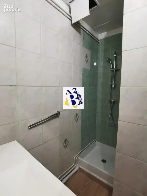 Angoulême Appartement T4 - photo 6