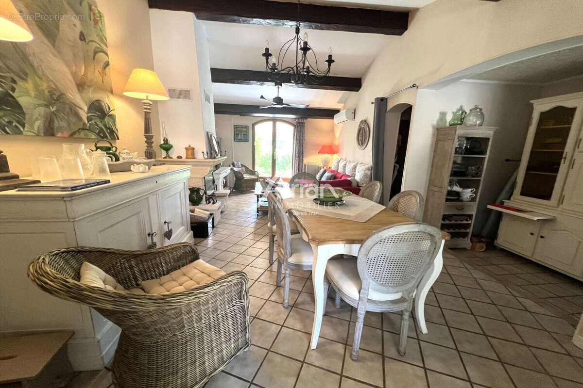 Maison à TARADEAU