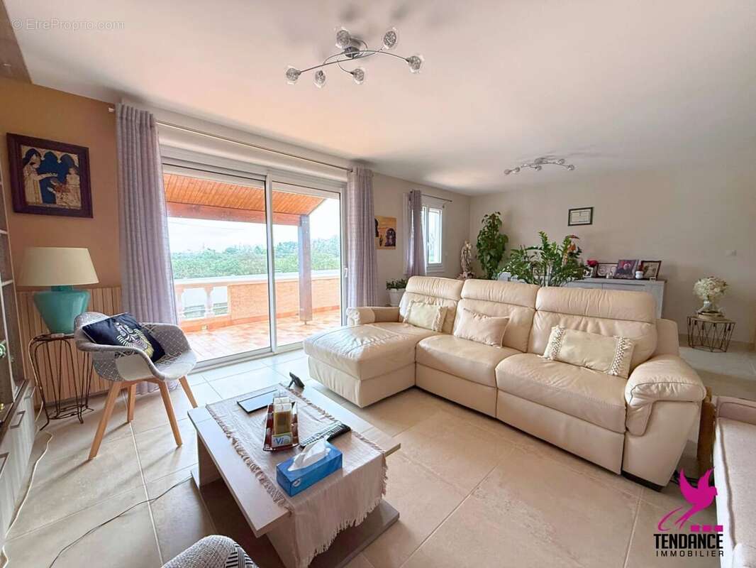 Maison à LARRA